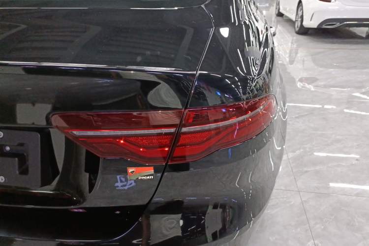 Used Jaguar XEL 2021 2.0T 250 PS R-DYNAMIC S Advanced Sport Edition Exterior 6
