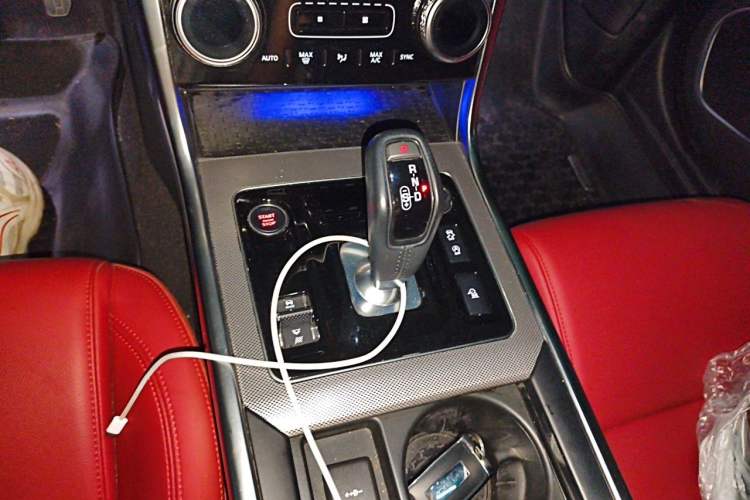 Used Jaguar XEL 2021 2.0T 250 PS R-DYNAMIC S Advanced Sport Edition Gear Lever