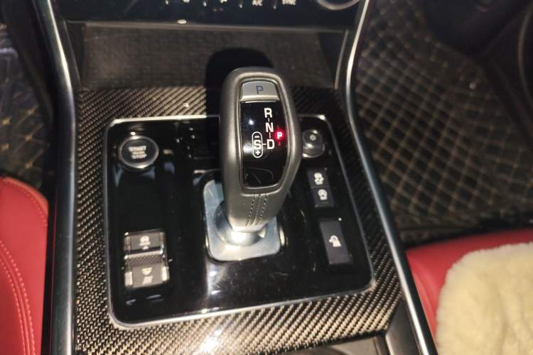 Used Jaguar XEL 2021 2.0T 250 PS Black Edition Sport Version Gear Lever