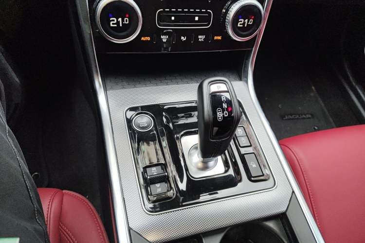 Used Jaguar XEL 2021 2.0T 250 PS R-DYNAMIC S Advanced Sport Edition Gear Lever
