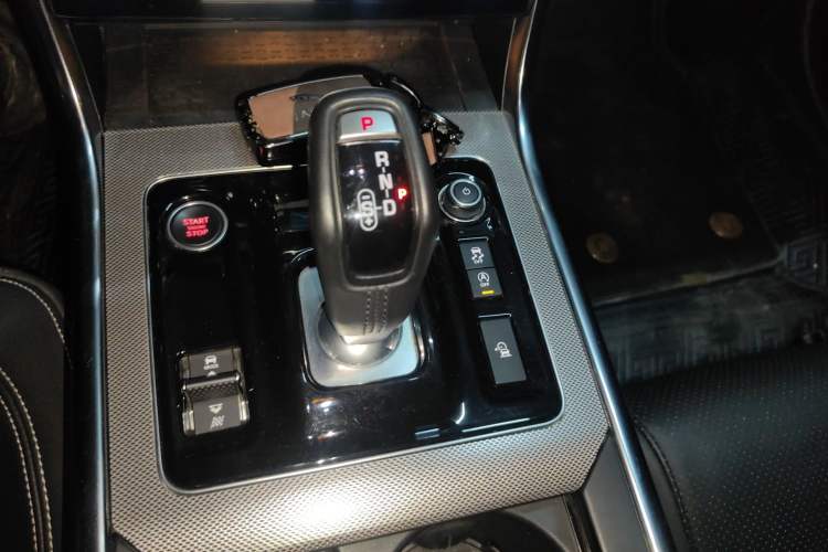 Used Jaguar XEL 2021 2.0T 250 PS R-DYNAMIC S Advanced Sport Edition Gear Lever