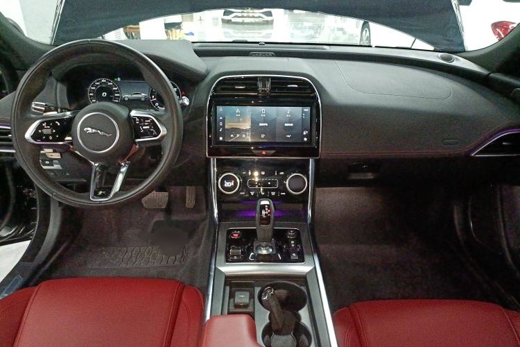 Used Jaguar XEL 2021 2.0T 250 PS R-DYNAMIC S Advanced Sport Edition Interior 2