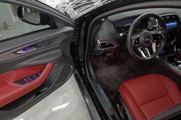 Used Jaguar XEL 2021 2.0T 250 PS R-DYNAMIC S Advanced Sport Edition Interior 3