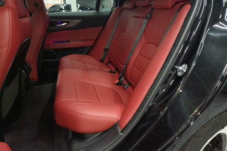 Used Jaguar XEL 2021 2.0T 250 PS R-DYNAMIC S Advanced Sport Edition Interior 4