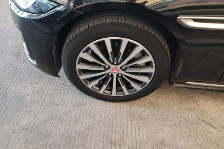 Used Jaguar XEL 2021 2.0T 200PS R-DYNAMIC Youth Sports Edition Left Front Wheel Hub