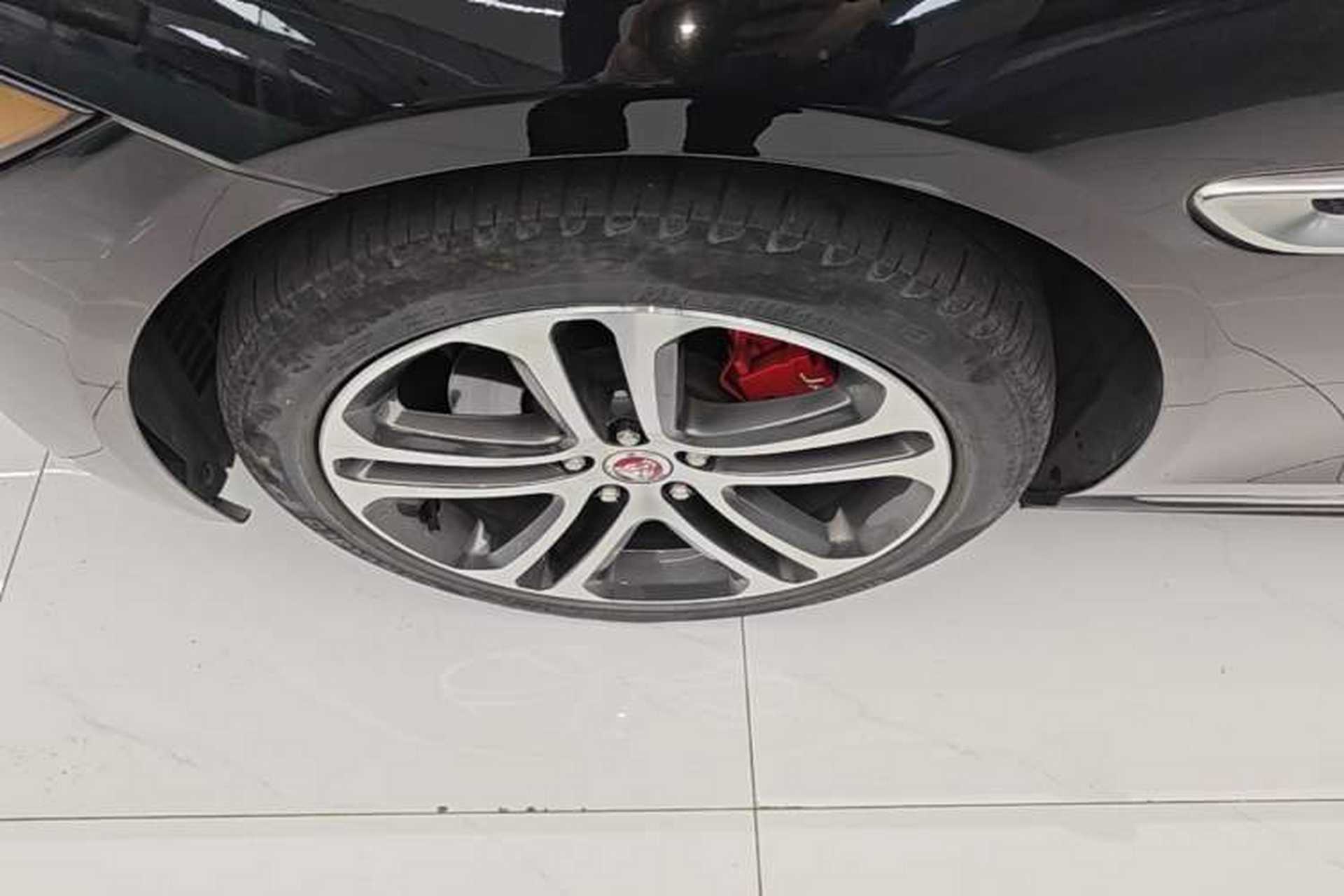 Used Jaguar XEL 2021 2.0T 250 PS R-DYNAMIC S Advanced Sport Edition Left Front Wheel Hub