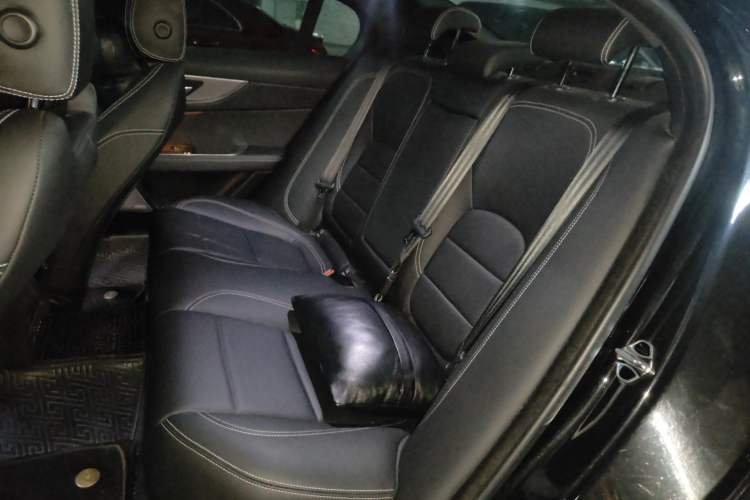 Used Jaguar XEL 2021 2.0T 250 PS R-DYNAMIC S Advanced Sport Edition Left Rear Seat