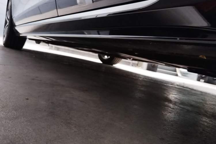 Used Jaguar XEL 2021 2.0T 250 PS R-DYNAMIC S Advanced Sport Edition Left Side Sill