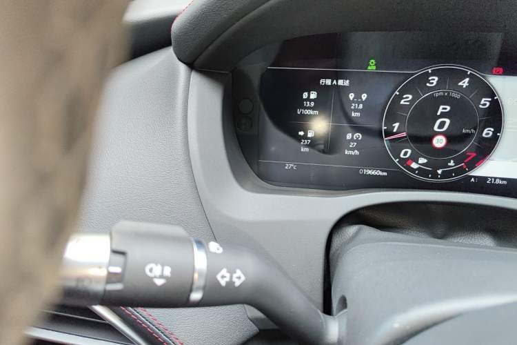 Used Jaguar XEL 2021 2.0T 250 PS R-DYNAMIC S Advanced Sport Edition Odometer Close Up