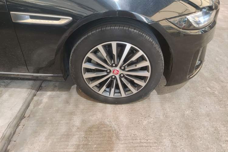 Used Jaguar XEL 2021 2.0T 200PS R-DYNAMIC Youth Sports Edition Right Front Wheel Hub