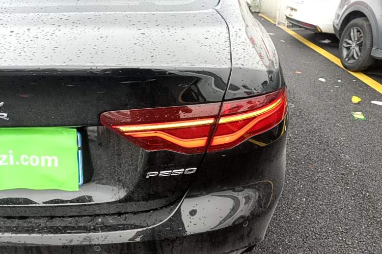 Used Jaguar XEL 2021 2.0T 250 PS R-DYNAMIC S Advanced Sport Edition Right Rear Taillight