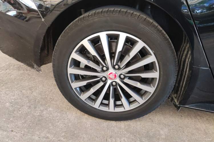 Used Jaguar XEL 2021 2.0T 200PS R-DYNAMIC Youth Sports Edition Right Rear Wheel Hub