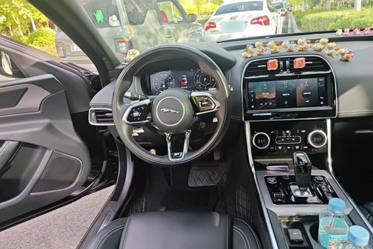 Used Jaguar XEL 2021 2.0T 250 PS R-DYNAMIC S Advanced Sport Edition Steering Wheel