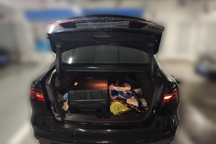 Used Jaguar XEL 2021 2.0T 250 PS Black Edition Sport Version Trunk