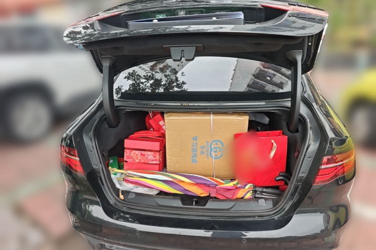 Used Jaguar XEL 2021 2.0T 250 PS Black Edition Sport Version Trunk