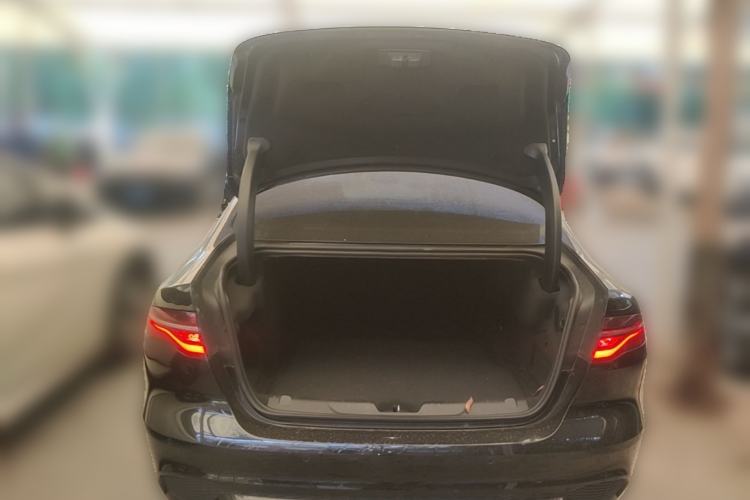 Used Jaguar XEL 2021 2.0T 200PS R-DYNAMIC Youth Sports Edition Trunk