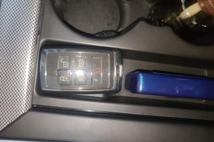 Used Jaguar XEL 2021 2.0T 200PS R-DYNAMIC Youth Sports Edition Vehicle Key