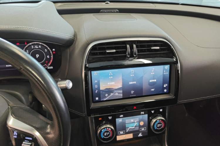 Used Jaguar XEL 2021 2.0T 250 PS R-DYNAMIC SE Tech Sport Edition Audio And AC Panel