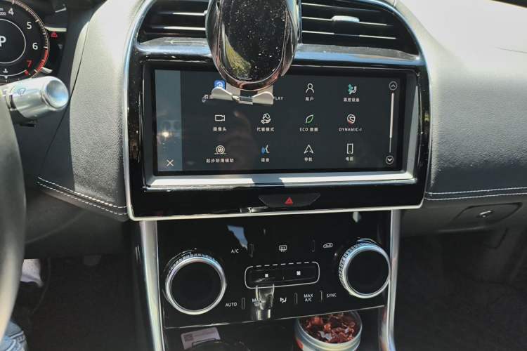 Used Jaguar XEL 2021 2.0T 250 PS R-DYNAMIC S Advanced Sport Edition Audio And AC Panel
