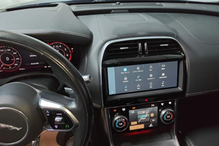 Used Jaguar XEL 2021 2.0T 250 PS R-DYNAMIC SE Tech Sport Edition Audio And AC Panel