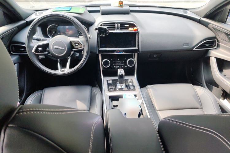 Used Jaguar XEL 2021 2.0T 200PS R-DYNAMIC Youth Sports Edition Center Console