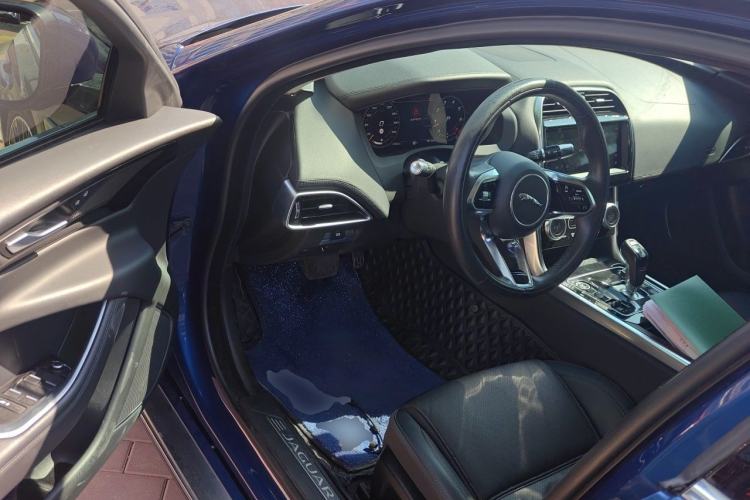 Used Jaguar XEL 2021 2.0T 250 PS S Progressive Elegance Edition Driver Seat