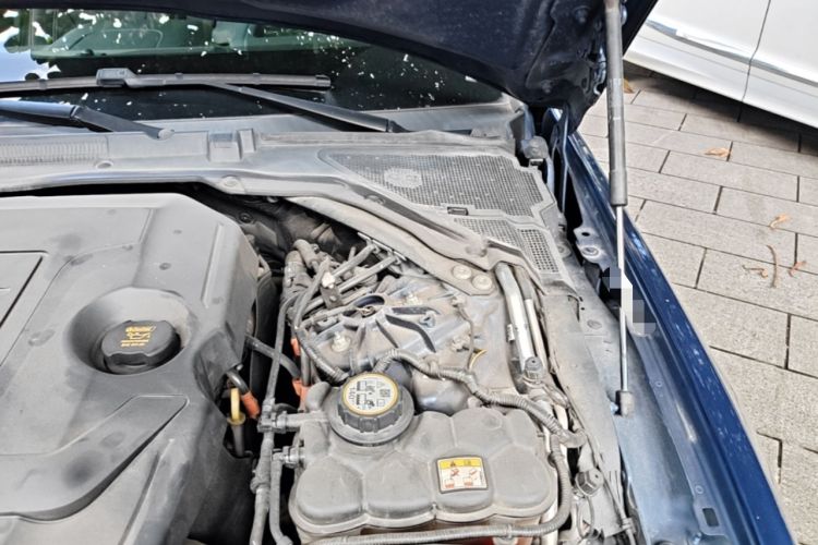 Used Jaguar XEL 2021 2.0T 250 PS R-DYNAMIC SE Tech Sport Edition Engine Bay Left