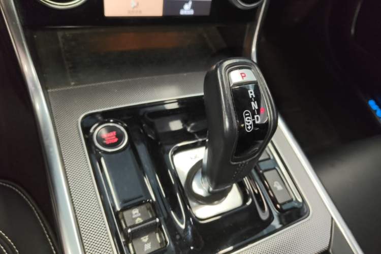 Used Jaguar XEL 2021 2.0T 250 PS R-DYNAMIC SE Tech Sport Edition Gear Lever