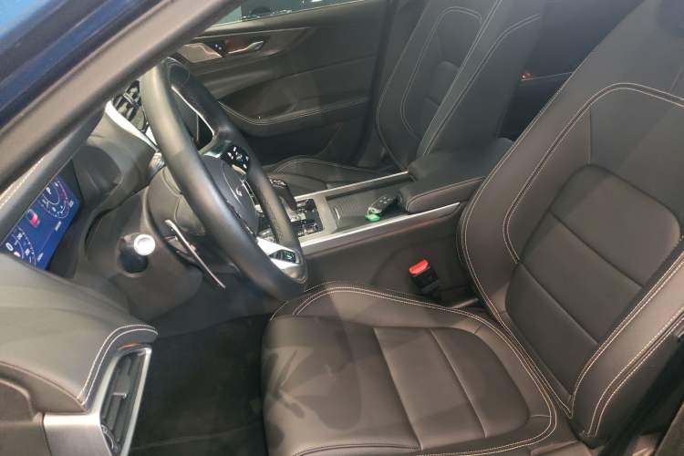 Used Jaguar XEL 2021 2.0T 250 PS R-DYNAMIC SE Tech Sport Edition Left Front Seat
