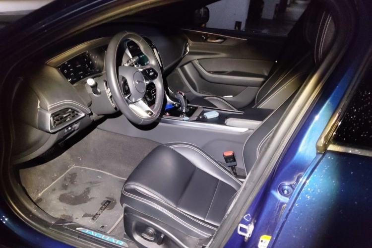 Used Jaguar XEL 2021 2.0T 250 PS R-DYNAMIC S Advanced Sport Edition Left Front Seat