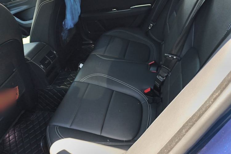 Used Jaguar XEL 2021 2.0T 250 PS R-DYNAMIC S Advanced Sport Edition Left Rear Seat