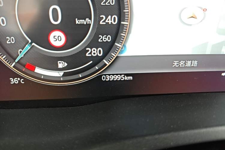 Used Jaguar XEL 2021 2.0T 250 PS R-DYNAMIC SE Tech Sport Edition Odometer Close Up