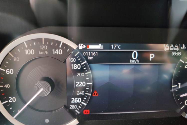 Used Jaguar XEL 2021 2.0T 200PS R-DYNAMIC Youth Sports Edition Odometer Close Up
