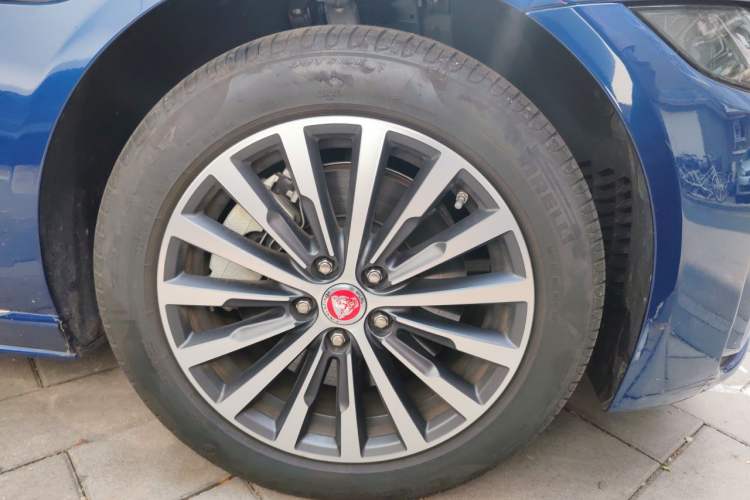 Used Jaguar XEL 2021 2.0T 200PS R-DYNAMIC Youth Sports Edition Right Front Wheel Hub