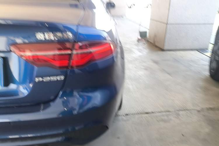 Used Jaguar XEL 2021 2.0T 250 PS R-DYNAMIC SE Tech Sport Edition Right Rear Taillight