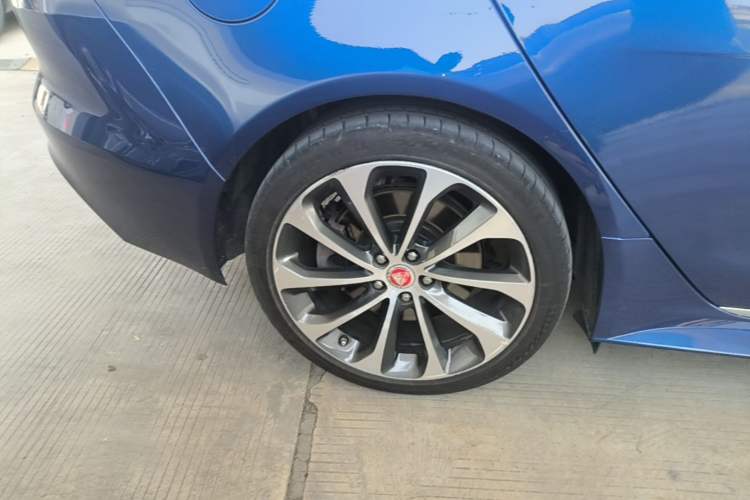 Used Jaguar XEL 2021 2.0T 250 PS R-DYNAMIC SE Tech Sport Edition Right Rear Wheel Hub