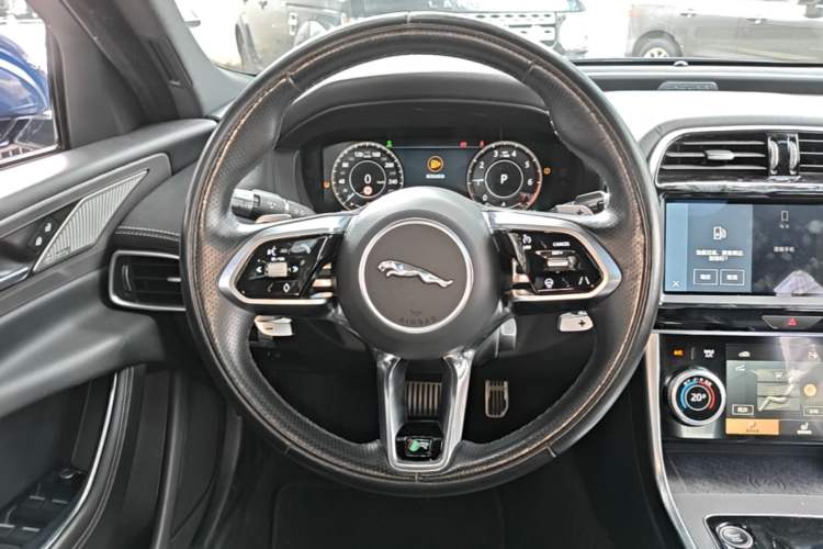 Used Jaguar XEL 2021 2.0T 250 PS R-DYNAMIC SE Tech Sport Edition Steering Wheel