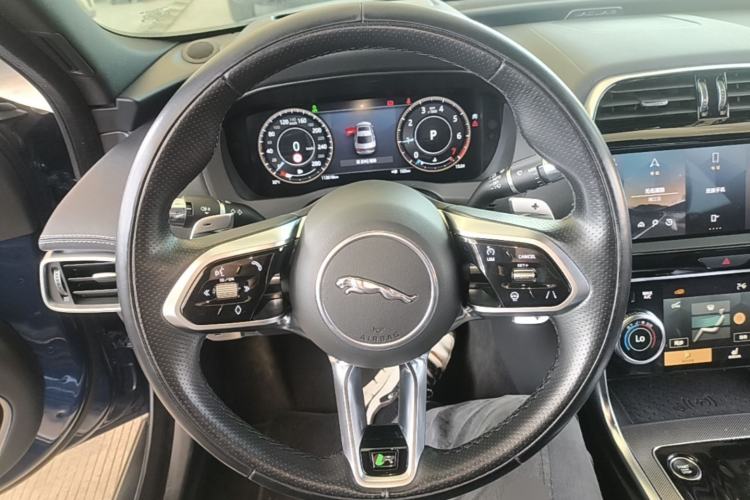 Used Jaguar XEL 2021 2.0T 250 PS R-DYNAMIC SE Tech Sport Edition Steering Wheel
