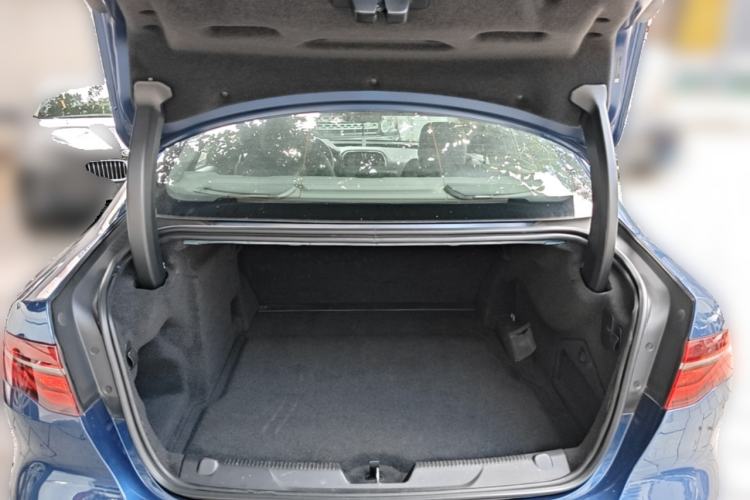 Used Jaguar XEL 2021 2.0T 250 PS R-DYNAMIC SE Tech Sport Edition Trunk