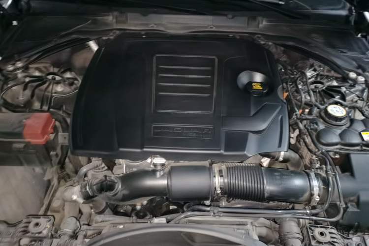 Used Jaguar XEL 2021 2.0T 250 PS S Progressive Elegance Edition Engine Bay
