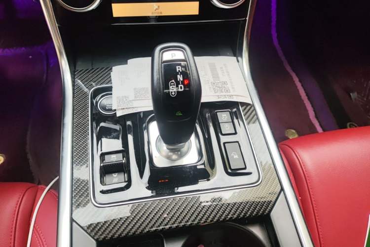 Used Jaguar XEL 2021 2.0T 250 PS Black Edition Sport Version Gear Lever