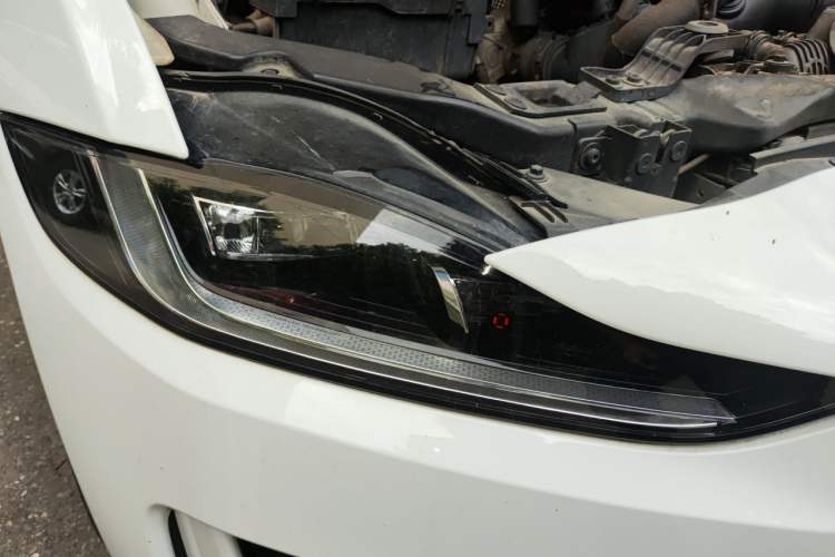 Used Jaguar XEL 2021 2.0T 250 PS Black Edition Sport Version Right Front Headlight