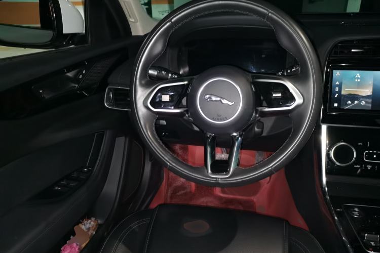 Used Jaguar XEL 2021 2.0T 250 PS S Progressive Elegance Edition Steering Wheel