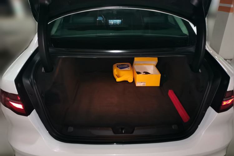 Used Jaguar XEL 2021 2.0T 250 PS S Progressive Elegance Edition Trunk