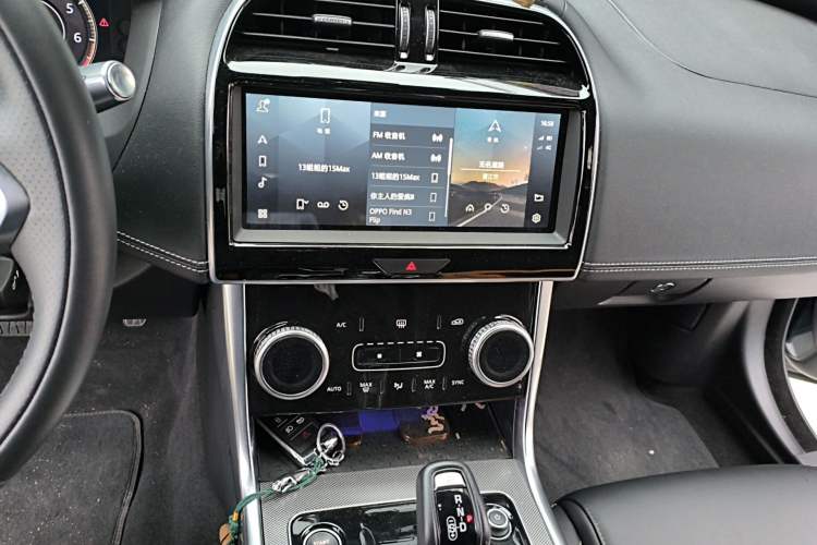 Used Jaguar XEL 2021 2.0T 250 PS R-DYNAMIC S Advanced Sport Edition Audio And AC Panel