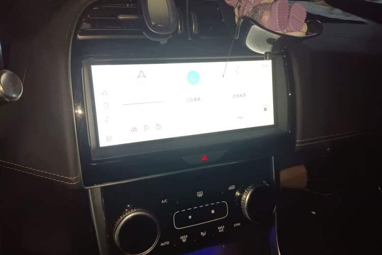 Used Jaguar XEL 2021 2.0T 250 PS R-DYNAMIC S Advanced Sport Edition Audio And AC Panel