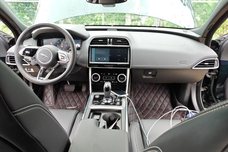 Used Jaguar XEL 2021 2.0T 250 PS R-DYNAMIC S Advanced Sport Edition Center Console