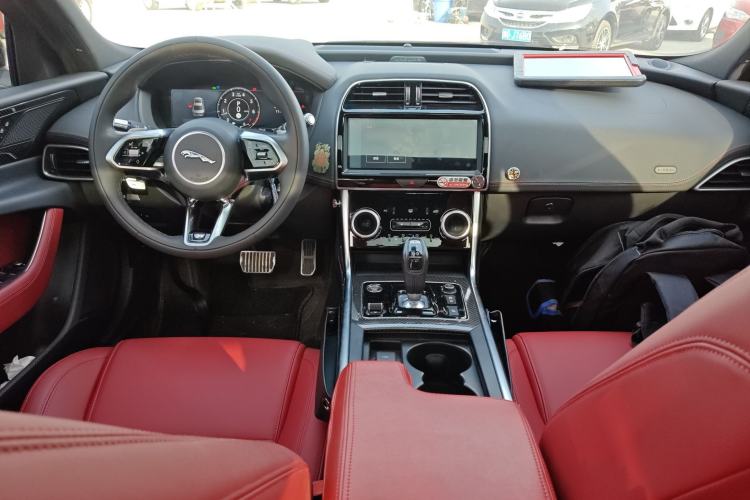 Used Jaguar XEL 2021 2.0T 250 PS Black Edition Sport Version Center Console
