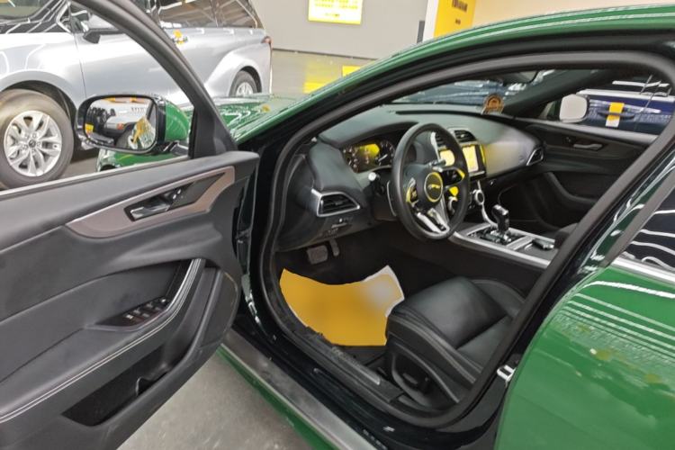 Used Jaguar XEL 2021 2.0T 200PS R-DYNAMIC Youth Sports Edition Driver Seat