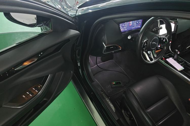 Used Jaguar XEL 2021 2.0T 250 PS S Progressive Elegance Edition Driver Seat